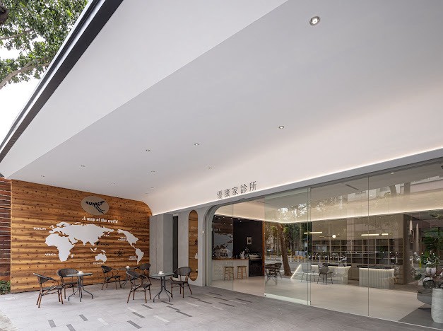 「啡斯特優咖啡」診所裡的特色咖啡館 ETtoday主播直呼驚喜：原來健康飲品也能這麼好喝！