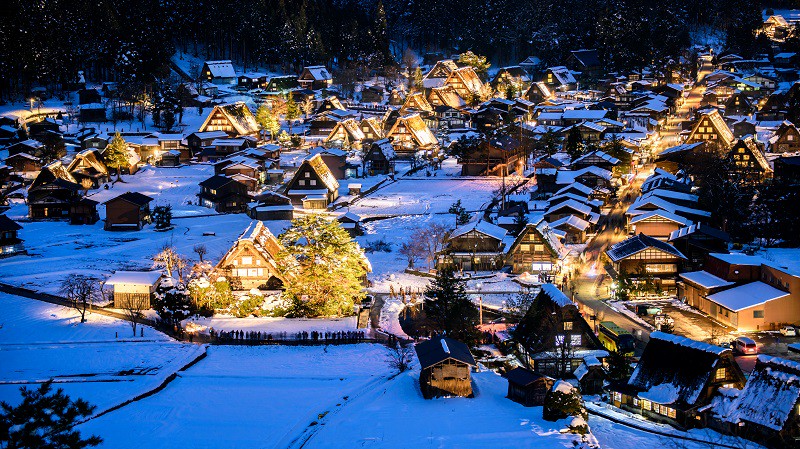 一生必去絕美雪景！盈達旅行社獨家合掌村點燈之旅7/1開搶