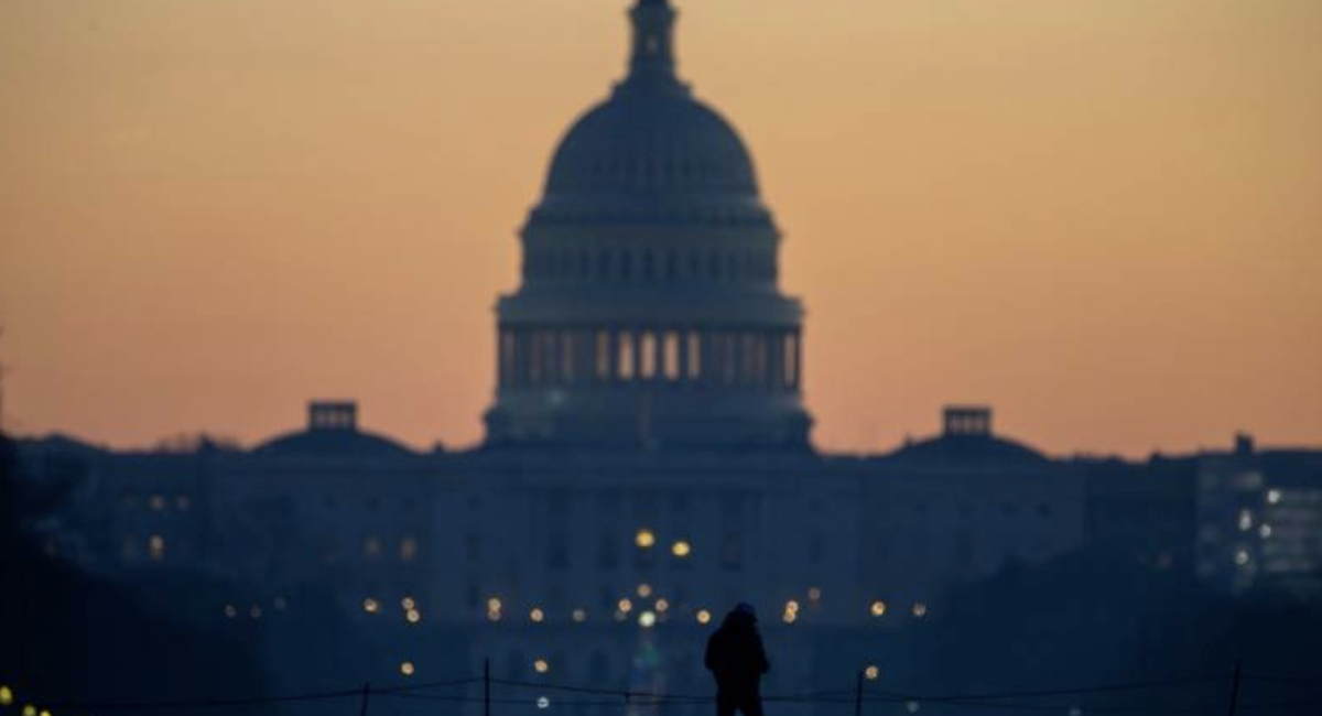 健保保費恐翻倍!美眾院驚險通過共和黨版醫療法案 堅拒「歐巴馬健保」補貼引爆 2000 萬人斷炊危機