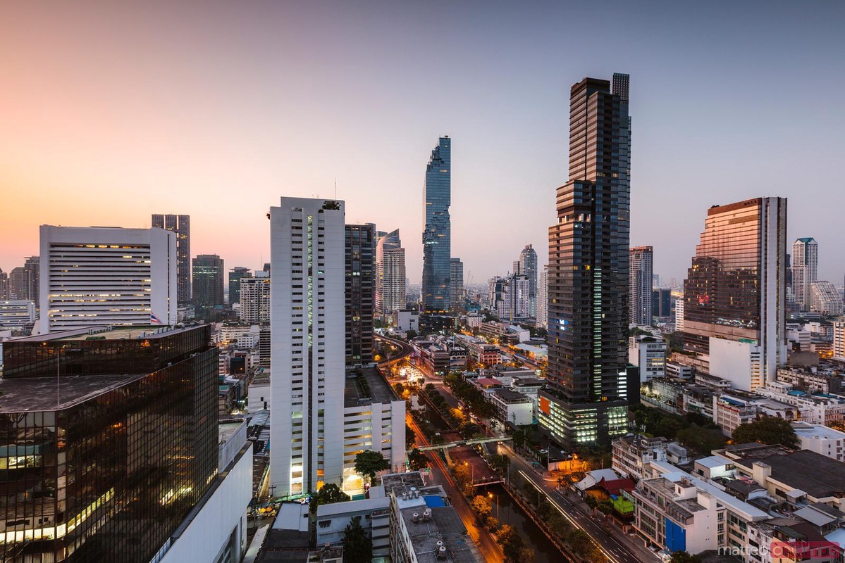 泰銖強勢飆升改寫近五年新高 五大變數牽動下週匯市與金價走向