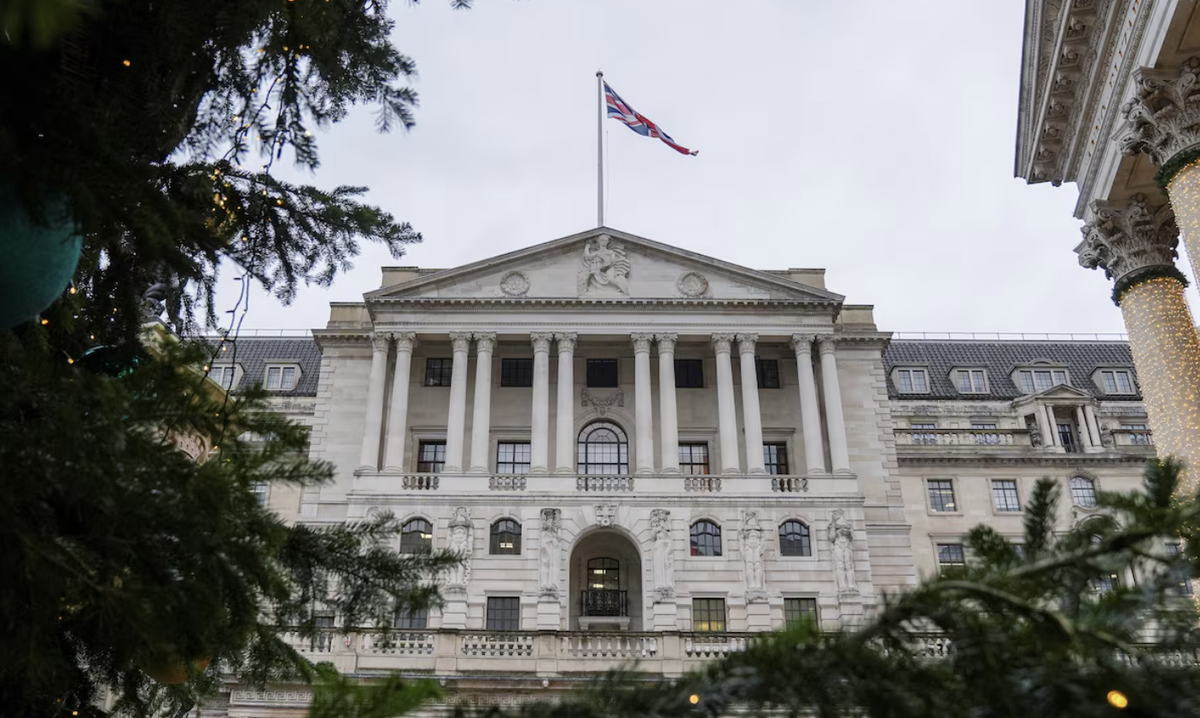 通膨溜滑梯!英國央行聖誕前夕預計降息 經濟成長砍半、勞動力市場「寒風陣陣」