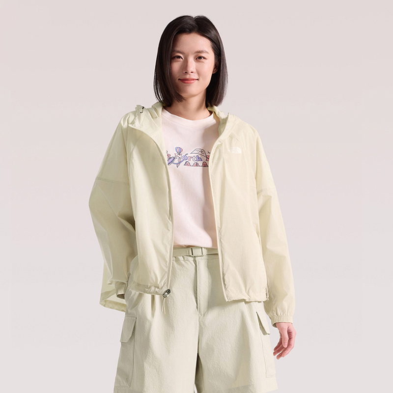 圖: 女款米色DWR防潑水防曬防風連帽外套(圖/ The North Face提供)