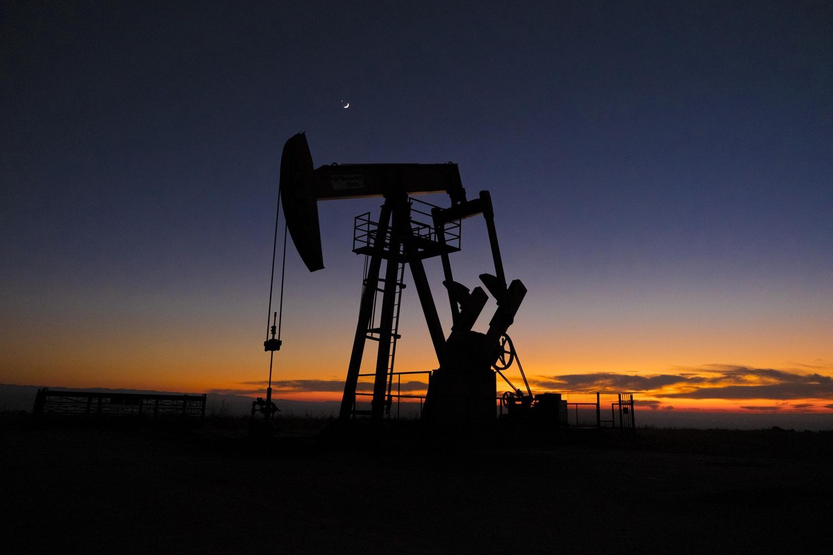 科技股領跌拋售潮再起 油價飆升壓力升溫