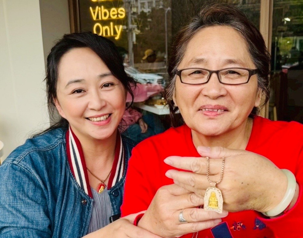 白沙屯媽祖進香4月起駕 「粉紅超跑 黃金墜飾」信仰守護之作