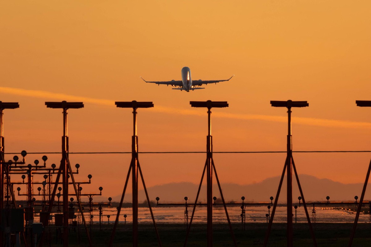 油價飆升侵蝕獲利 航空股EPS恐遭壓縮近1元