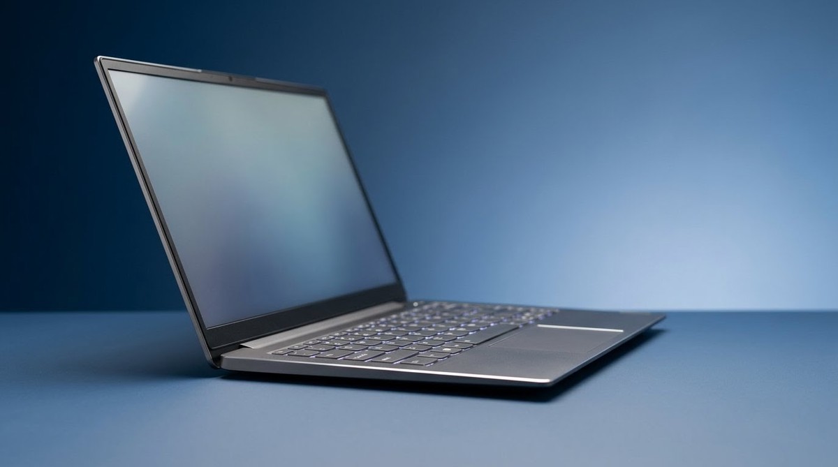 聯想 IdeaPad Vibe 全球開賣 平價搶攻 MacBook Air 15 市場