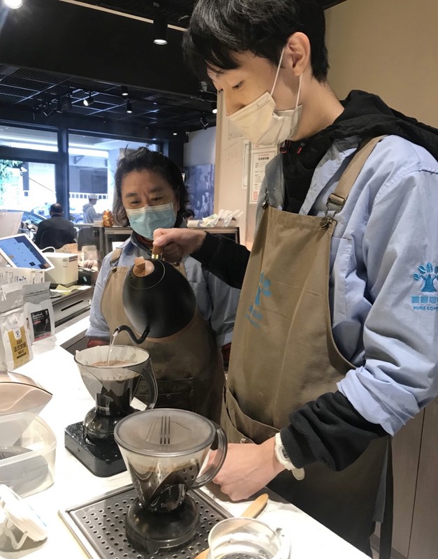 「樸樹咖啡」萬華店-用時間萃出一杯好咖啡！