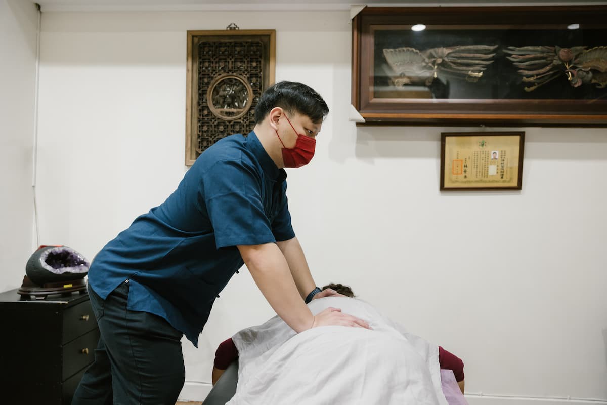 在快節奏城市裡，以細膩推拿手法陪身體慢下來