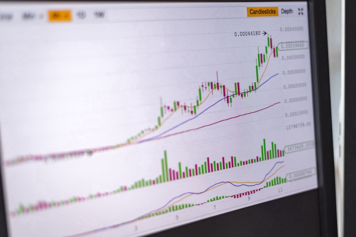 AI資金轉向中段供應鏈!00407A反彈13.92% 一舉輾壓多檔主動式ETF 圖/pexels
