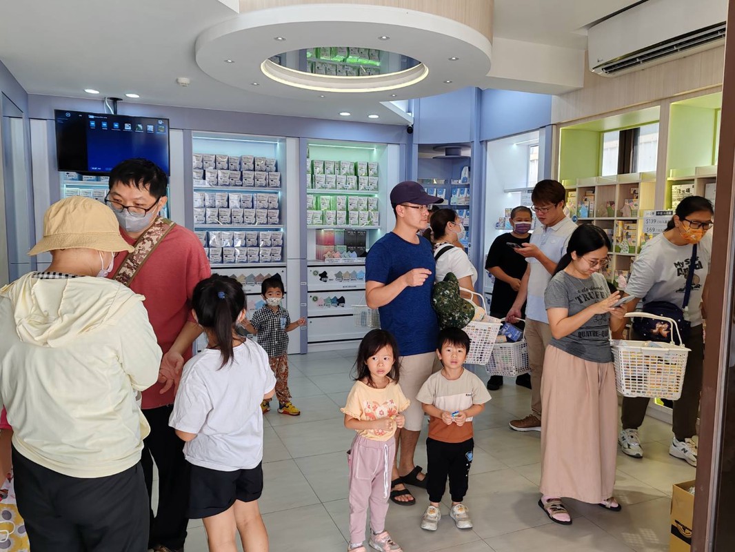 嘉義親子景點新地標！郡昱口罩創新試戴服務、夢幻打卡牆湧人潮