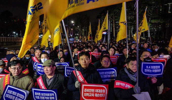 不滿醫學系擴大招生！南韓醫師罷工、恐釀公衛危機
