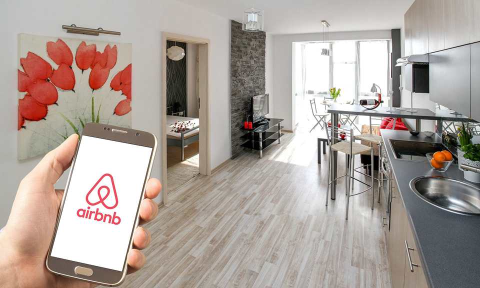 <span style='color:red'>Airbnb</span>麻煩大！官網計價「澳幣變美金」澳洲罰逾6億