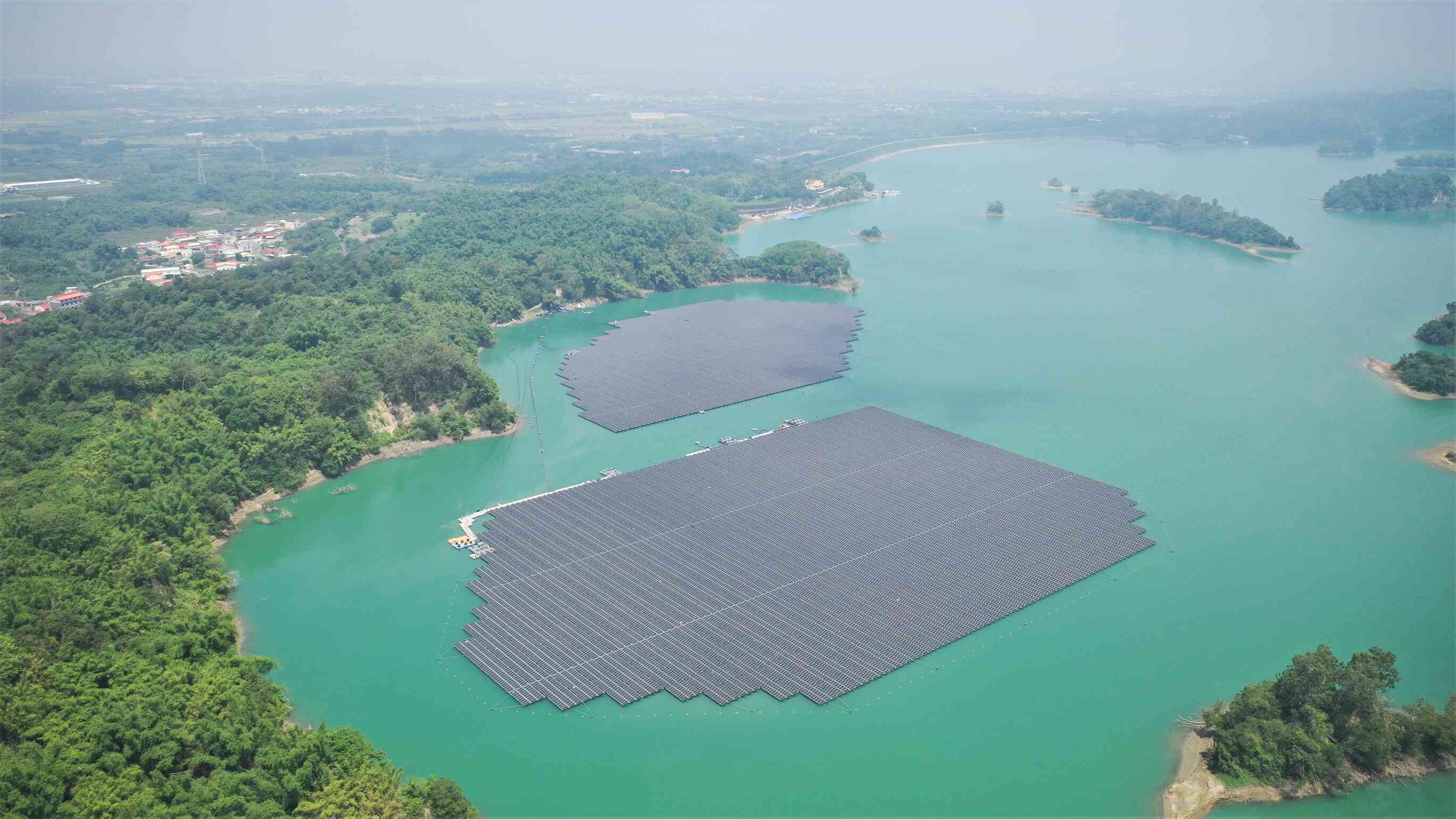 台汽電攜手證交所 實踐綠能共好新願景